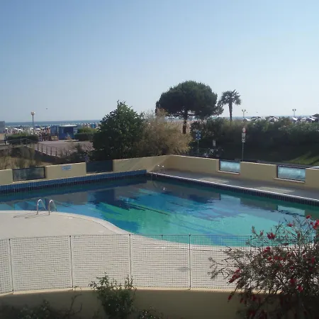 Bright Sea Front With Terrace - Beahost *